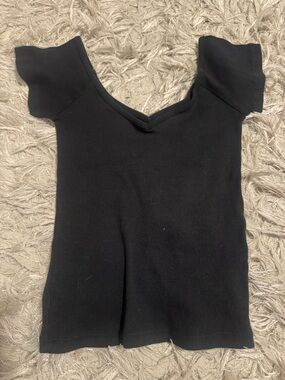 Brandy Melville Black V-Neck Ribbed Short Sleeve Top NEVER WORN